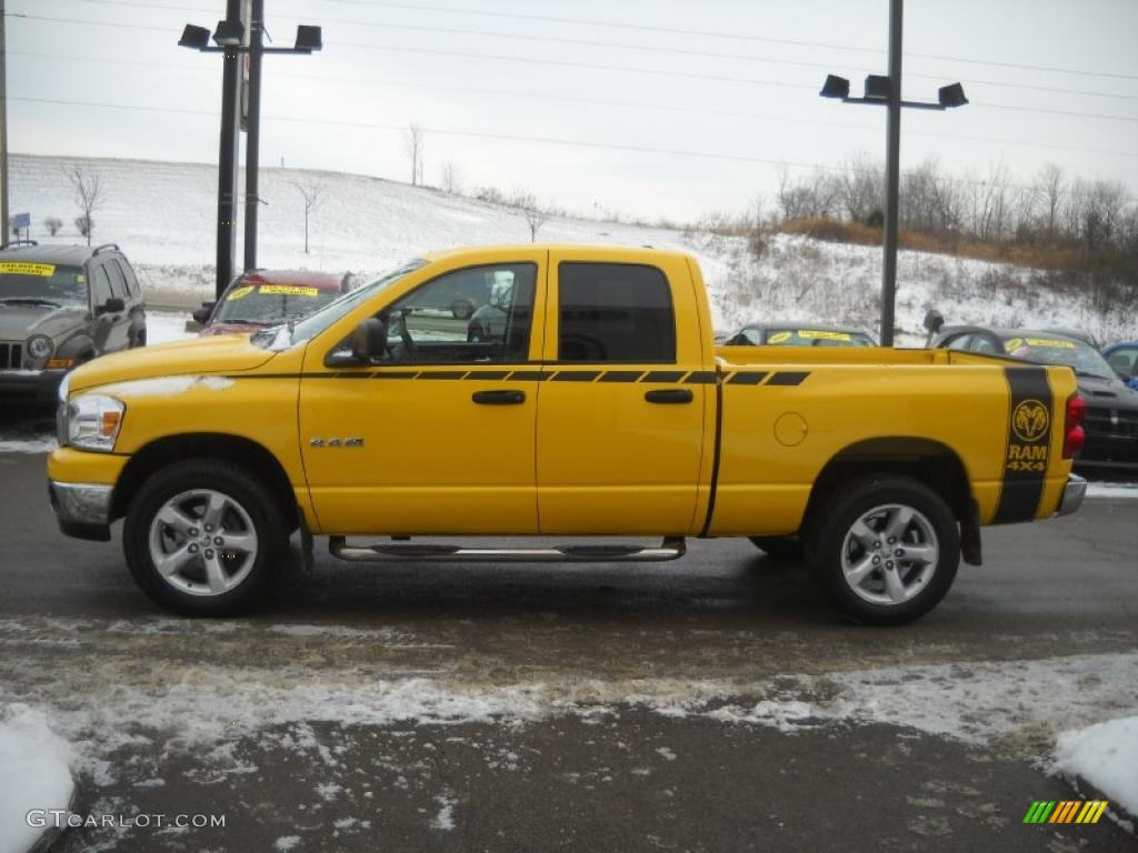 2008 Ram 1500 Big Horn Edition Quad Cab 4x4 - Detonator Yellow / Medium Slate Gray photo #5