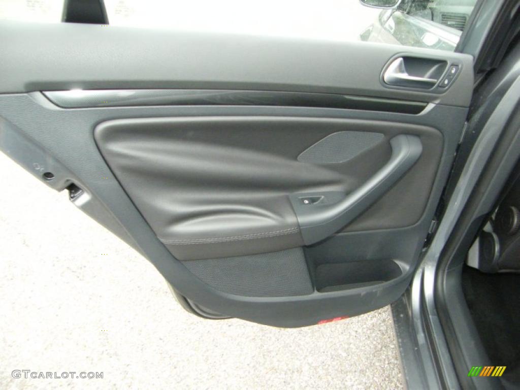 2010 Jetta TDI Sedan - Platinum Grey Metallic / Titan Black photo #21