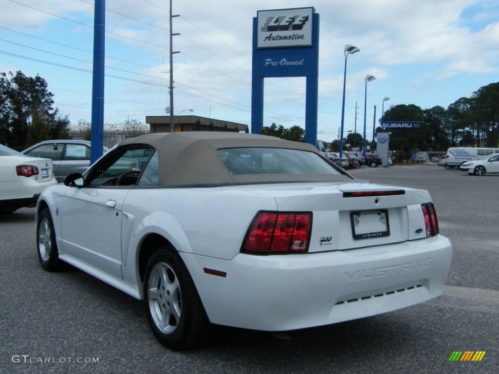 2003 Mustang V6 Convertible - Oxford White / Medium Parchment photo #3