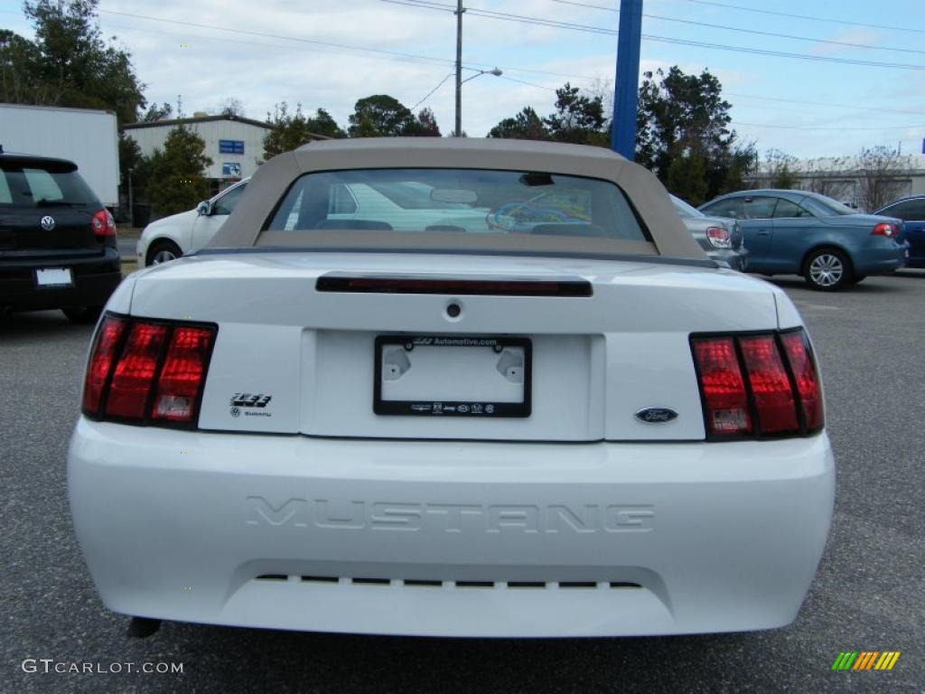 2003 Mustang V6 Convertible - Oxford White / Medium Parchment photo #4