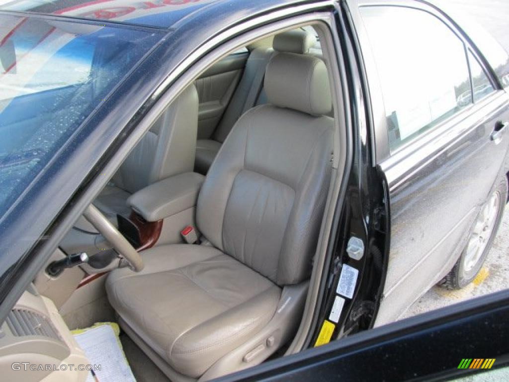 2003 Camry XLE - Black / Taupe photo #11
