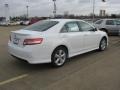 Super White - Camry SE Photo No. 7
