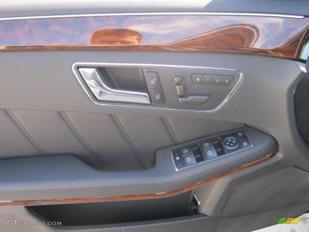 2011 E 550 Sedan - Steel Grey Metallic / Black photo #3