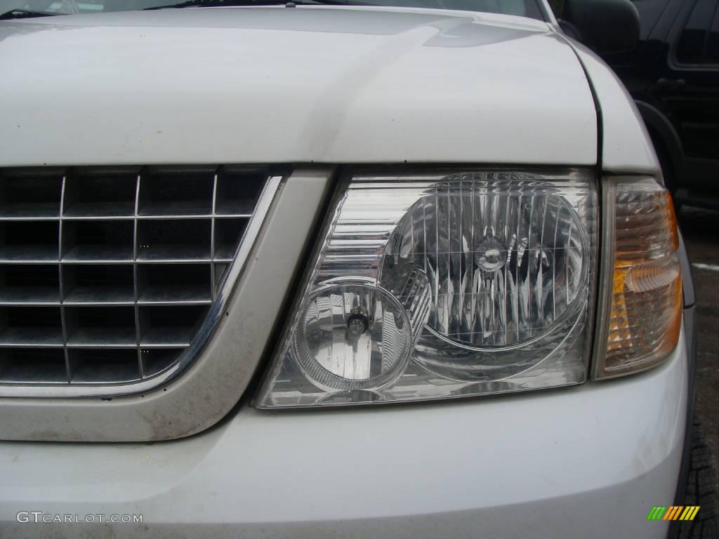 2003 Explorer XLT 4x4 - Oxford White / Graphite Grey photo #11