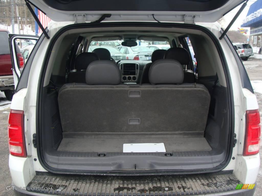 2003 Explorer XLT 4x4 - Oxford White / Graphite Grey photo #25