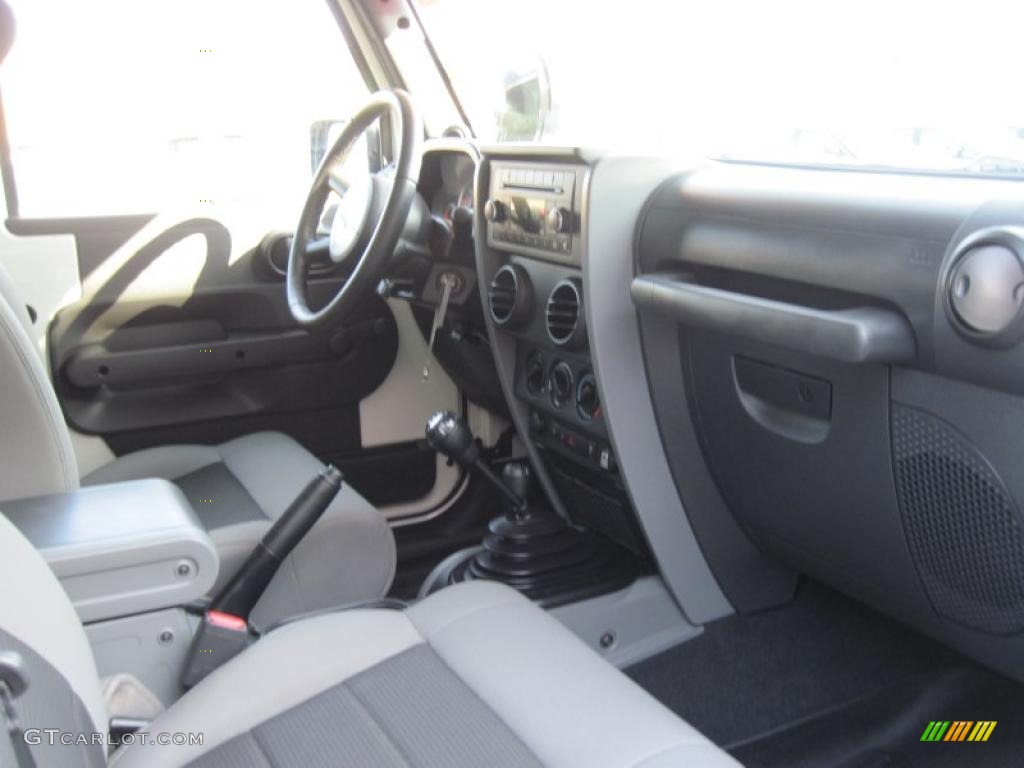 2010 Jeep Wrangler Rubicon 4x4 Dark Slate Gray/Medium Slate Gray Dashboard Photo #41554542
