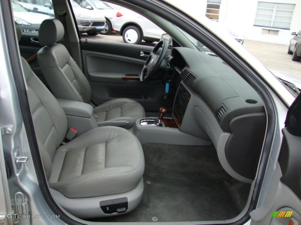 Gray Interior 2001 Volkswagen Passat GLX Sedan Photo #41555666
