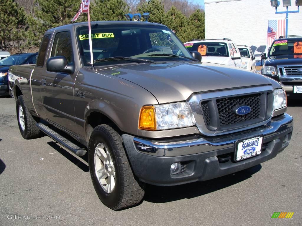 2005 Ranger XLT SuperCab 4x4 - Arizona Beige Metallic / Medium Pebble Tan photo #3