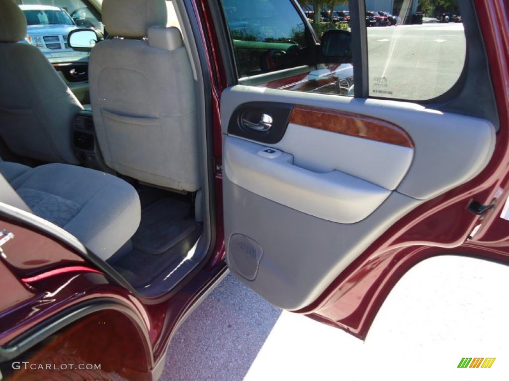 2005 Isuzu Ascender S Door Panel Photos