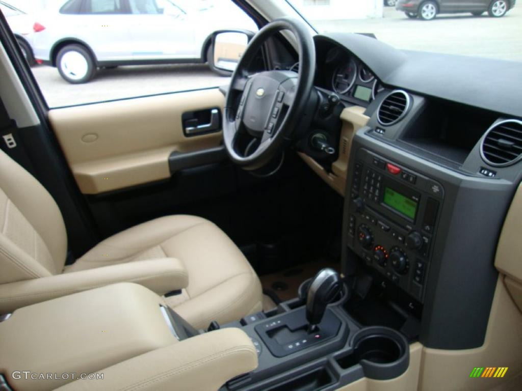 2006 Land Rover LR3 V8 SE Alpaca Beige Dashboard Photo #41558166