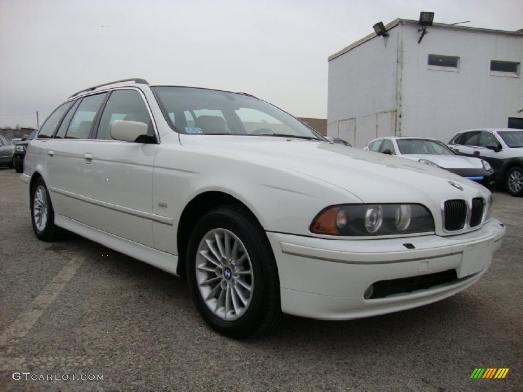 Bmw 540i sport wagon specs