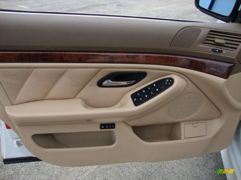 2001 5 Series 540i Sport Wagon - Alpine White / Sand Beige photo #15