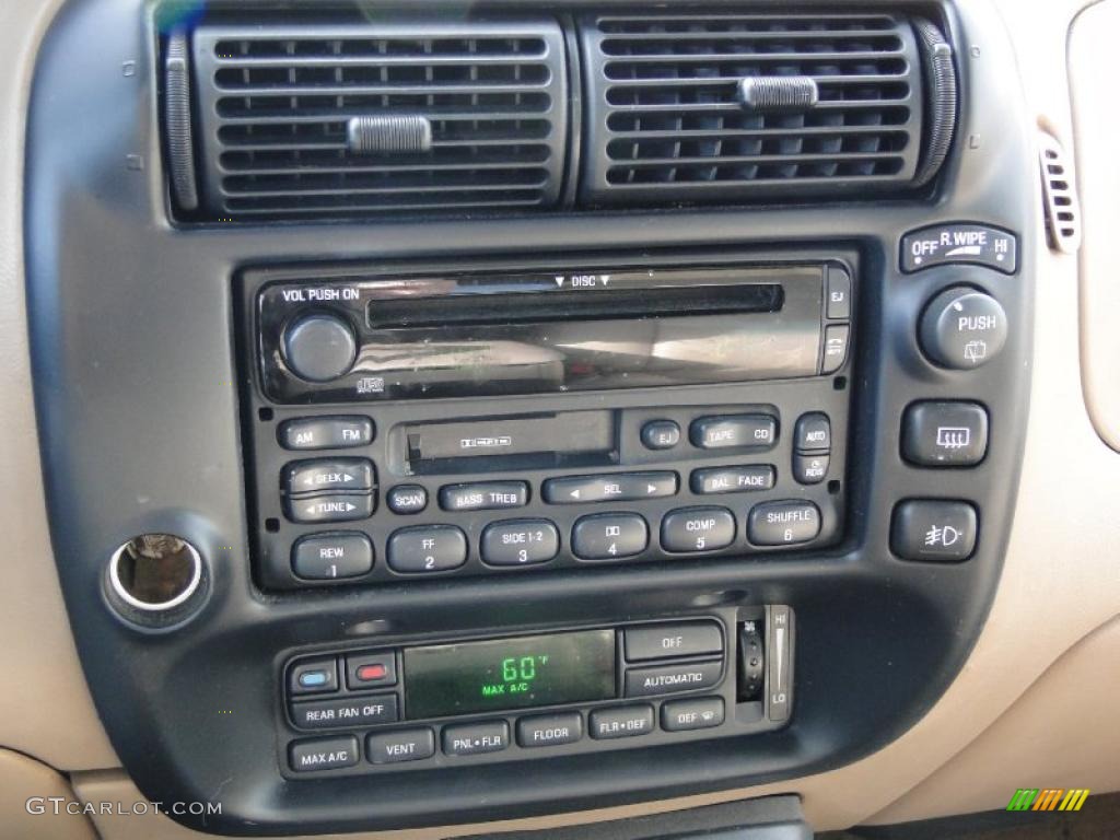 1999 Ford Explorer Eddie Bauer Controls Photo #41559959