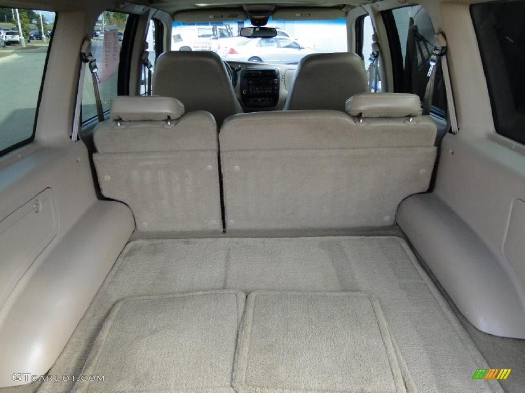 1999 Ford Explorer Eddie Bauer Trunk Photo #41560139