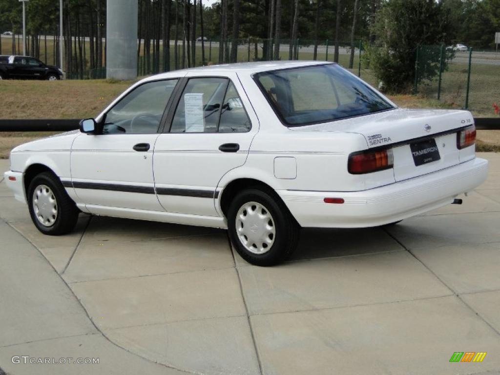 nissan sentra 1994 white