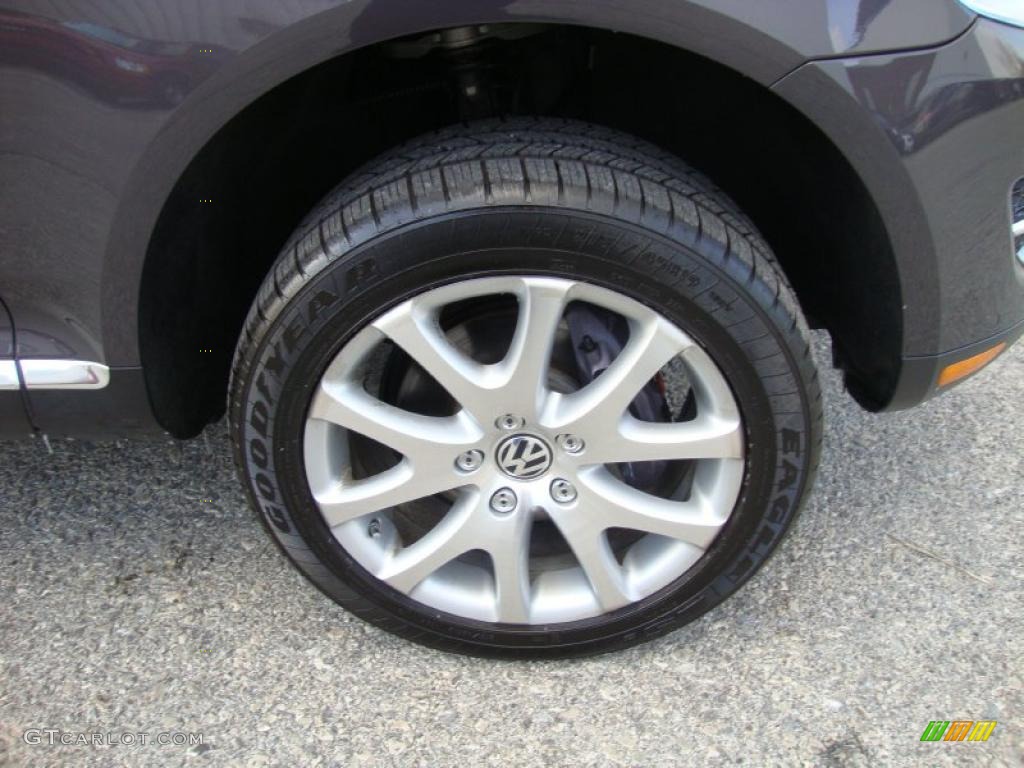 2010 Volkswagen Touareg VR6 FSI 4XMotion Wheel Photo #41560739