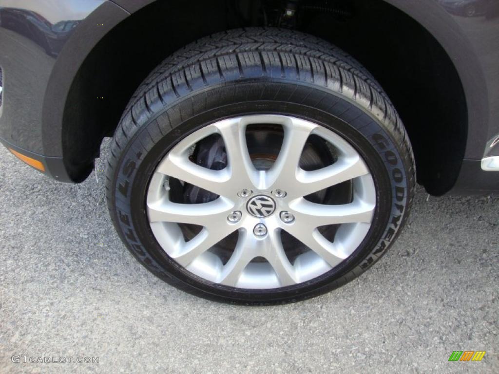 2010 Volkswagen Touareg VR6 FSI 4XMotion Wheel Photo #41560839