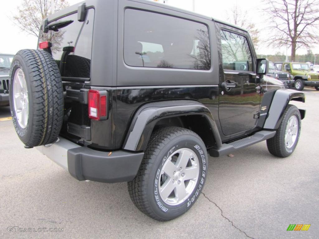 2011 Wrangler Sahara 4x4 - Black / Black/Dark Saddle photo #3