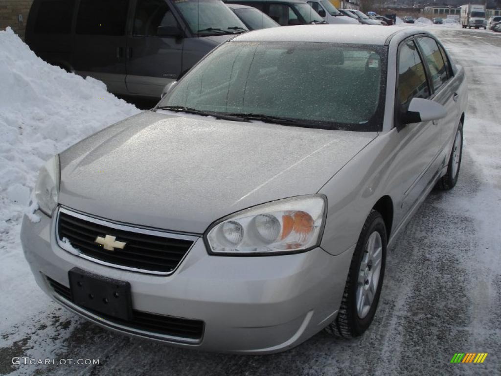 2006 Malibu LT Sedan - Silverstone Metallic / Titanium Gray photo #3