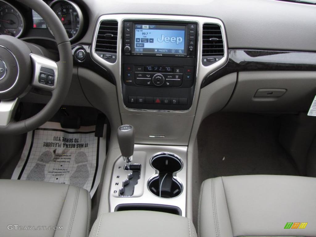 2011 Jeep Grand Cherokee Laredo X Package Dark Graystone/Medium Graystone Dashboard Photo #41563535