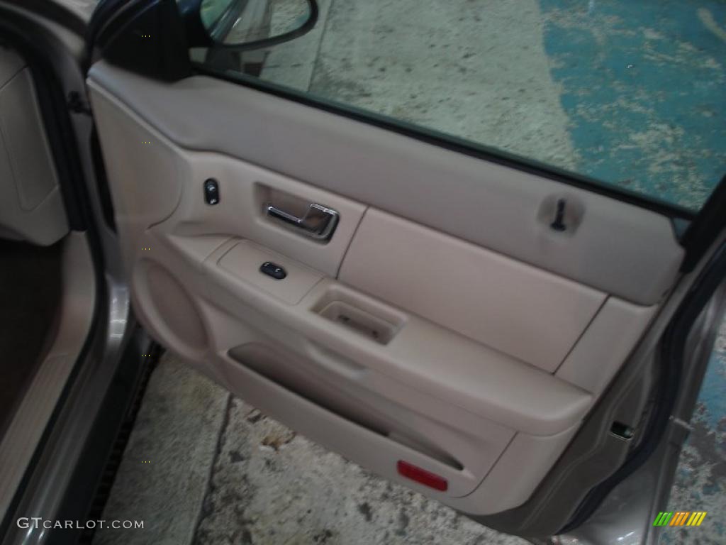 2003 Taurus SES - Arizona Beige Metallic / Medium Parchment photo #16