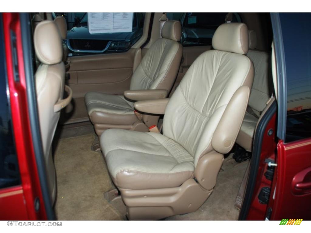 Camel Interior 1997 Chrysler Town & Country LXi Photo #41564763