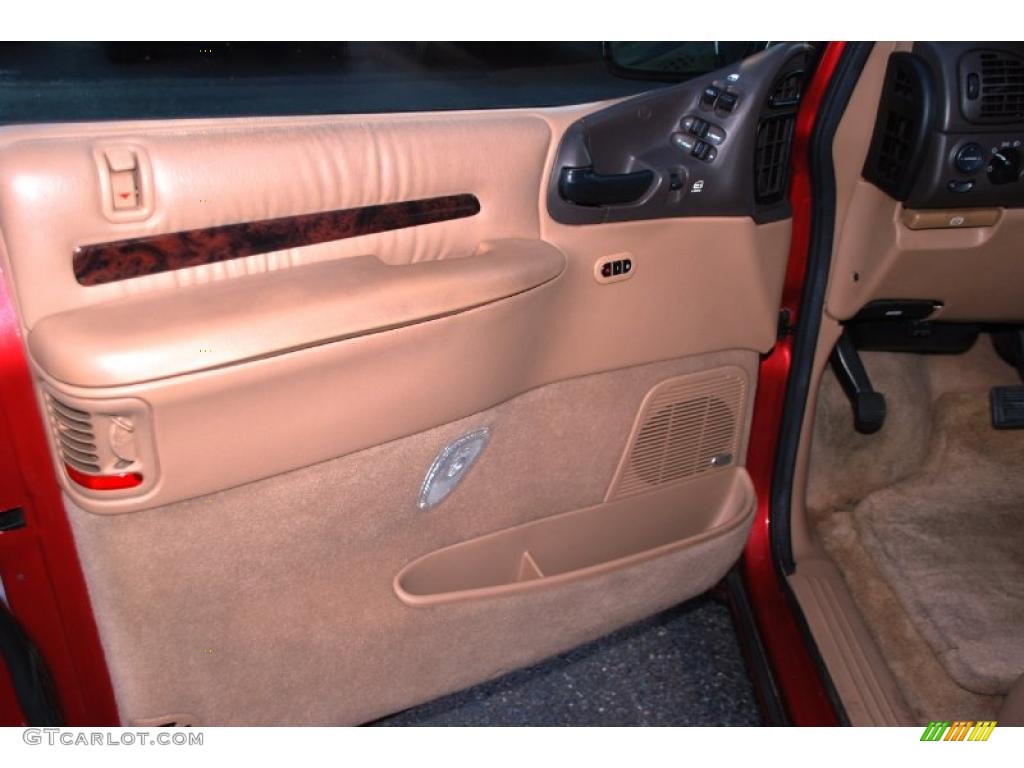 1997 Town & Country LXi - Candy Apple Red Metallic / Camel photo #23