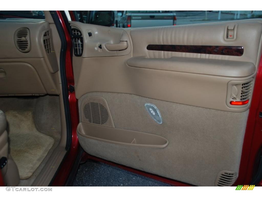 1997 Town & Country LXi - Candy Apple Red Metallic / Camel photo #24