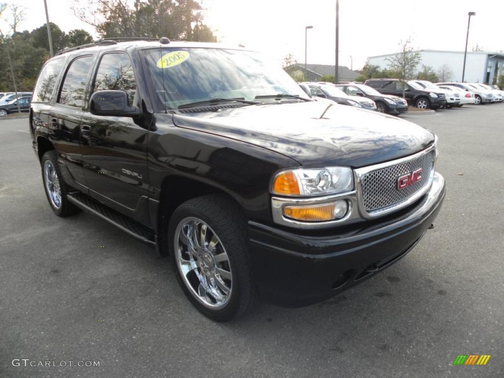 2005 Yukon Denali AWD - Onyx Black / Sandstone photo #1