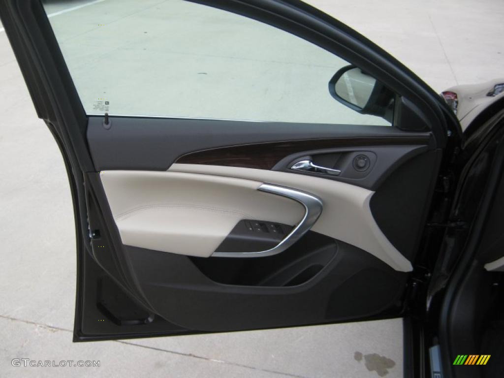 2011 Buick Regal CXL Cashmere Door Panel Photo #41567503