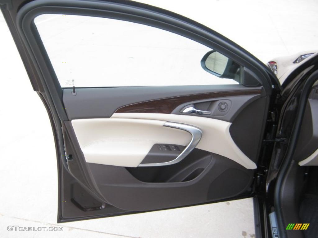 2011 Buick Regal CXL Cashmere Door Panel Photo #41567879