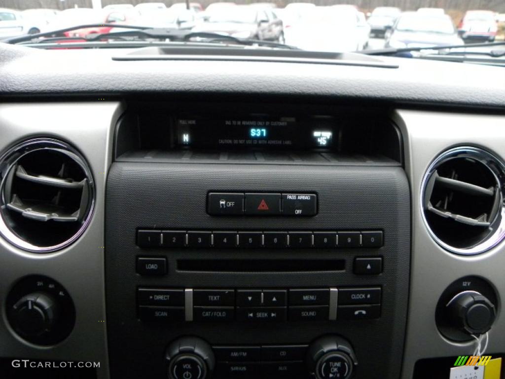 2011 Ford F150 XLT SuperCab 4x4 Controls Photo #41568959