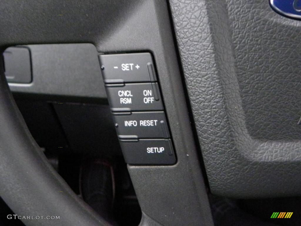 2011 Ford F150 XLT SuperCab 4x4 Controls Photo #41569059