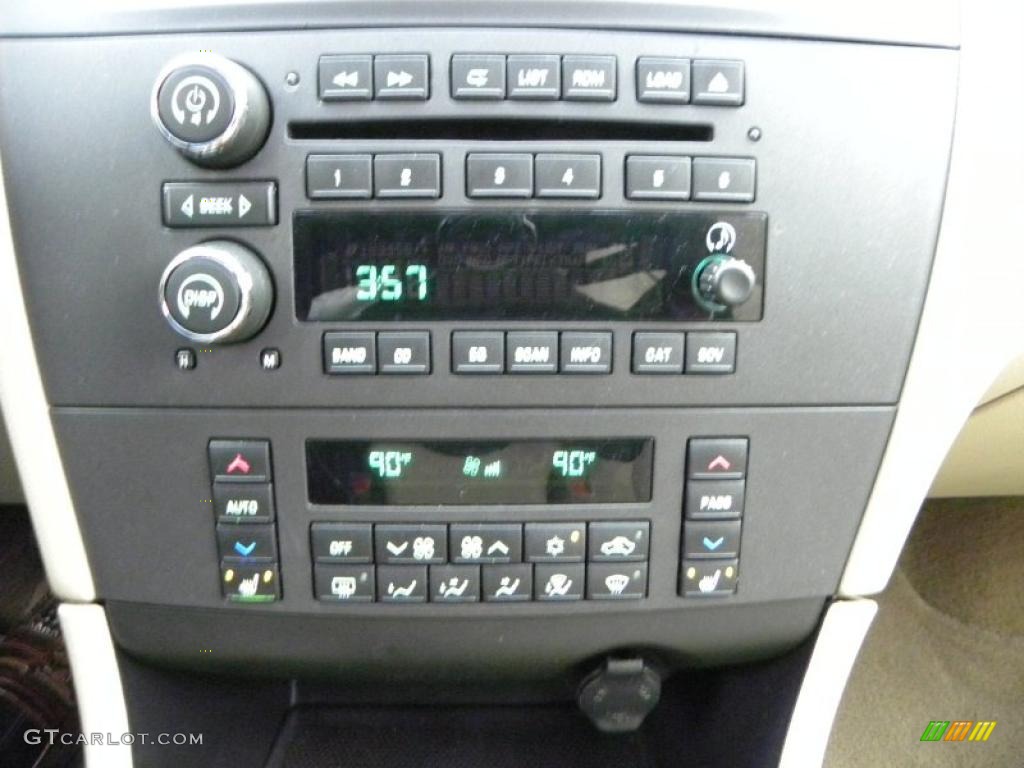 2005 Buick LaCrosse CXS Controls Photo #41569531