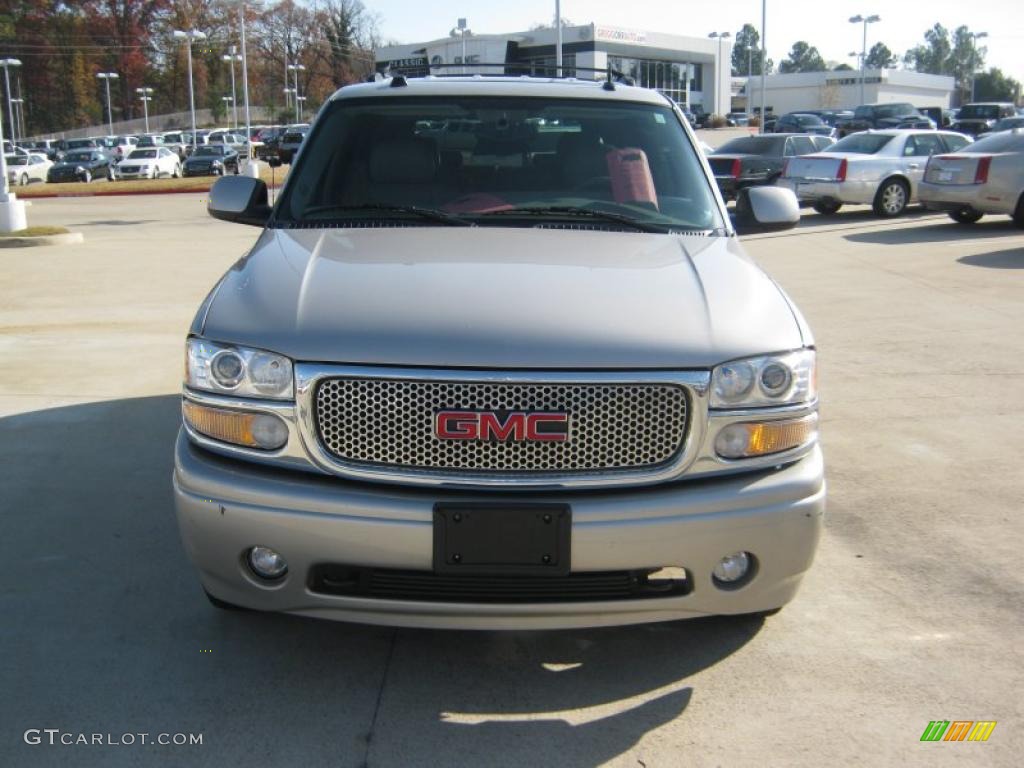 2004 Yukon Denali AWD - Silver Birch Metallic / Sandstone photo #8