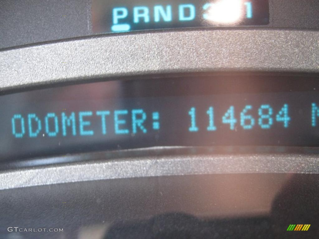 2004 Yukon Denali AWD - Silver Birch Metallic / Sandstone photo #11