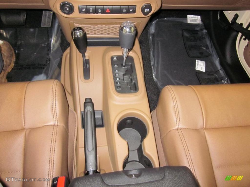 2011 Jeep Wrangler Unlimited Sahara 4x4 4 Speed Automatic Transmission Photo #41575363