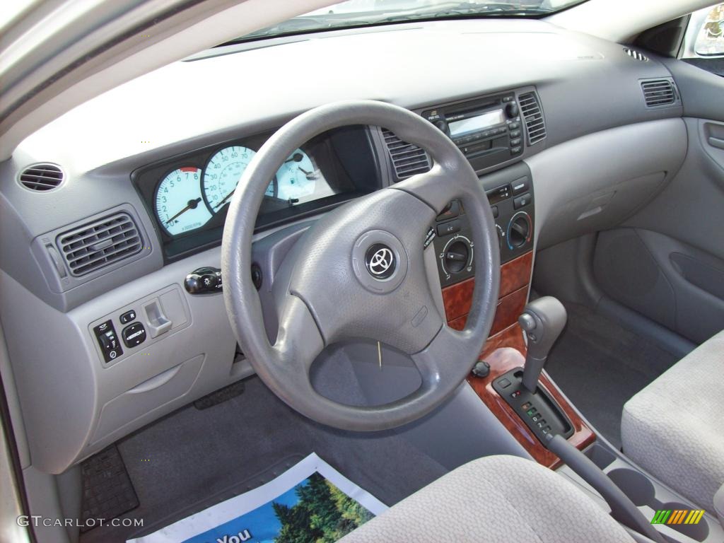 2004 Toyota Corolla LE interior Photo #41576747