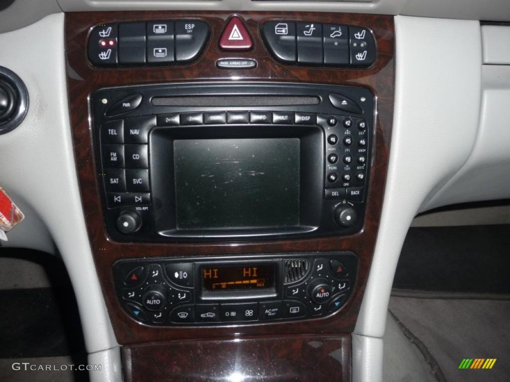2004 Mercedes-Benz C 320 4Matic Sedan Controls Photo #41579515