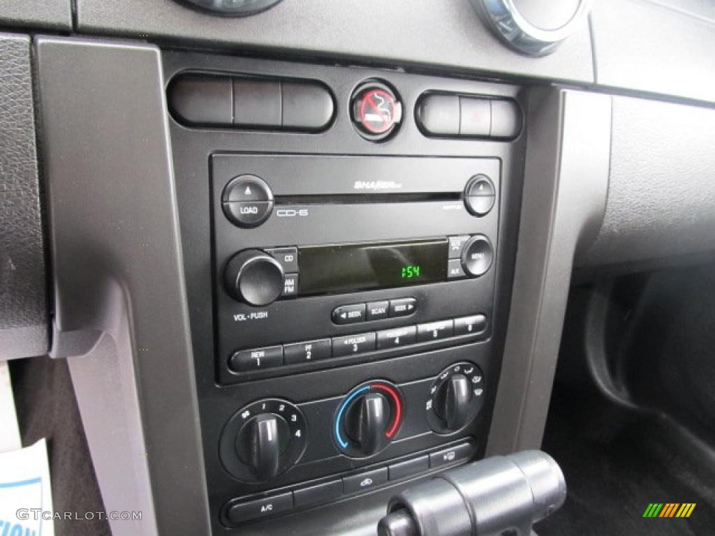 2005 Mustang V6 Premium Convertible - Satin Silver Metallic / Dark Charcoal photo #12