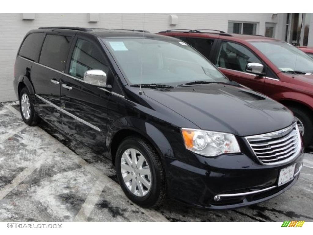 2011 Town & Country Touring - L - Blackberry Pearl / Black/Light Graystone photo #1