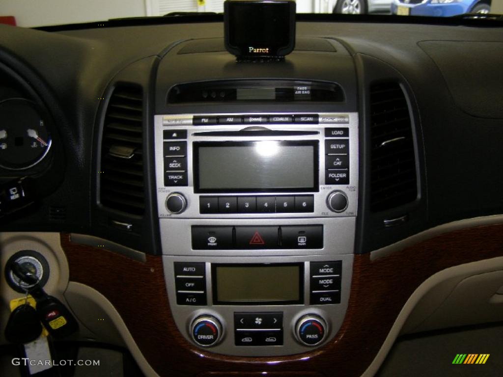 2009 Hyundai Santa Fe Limited Controls Photo #41581559