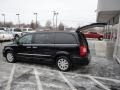 2011 Blackberry Pearl Chrysler Town & Country Touring - L  photo #9