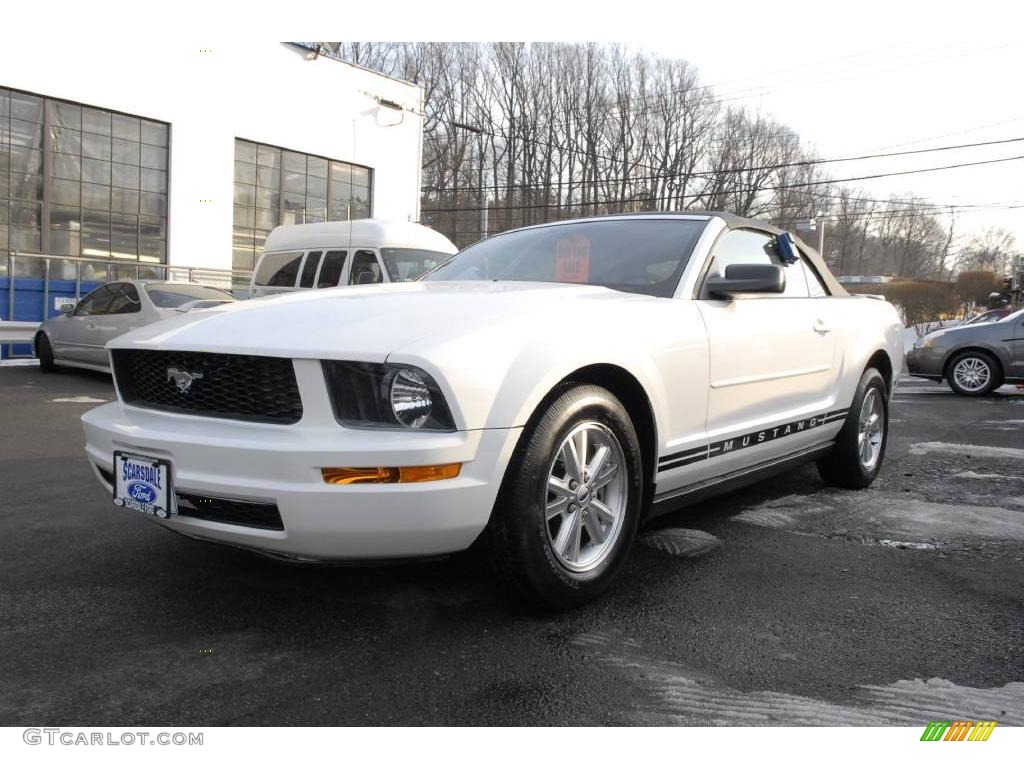 2007 Mustang V6 Premium Convertible - Performance White / Dark Charcoal photo #1