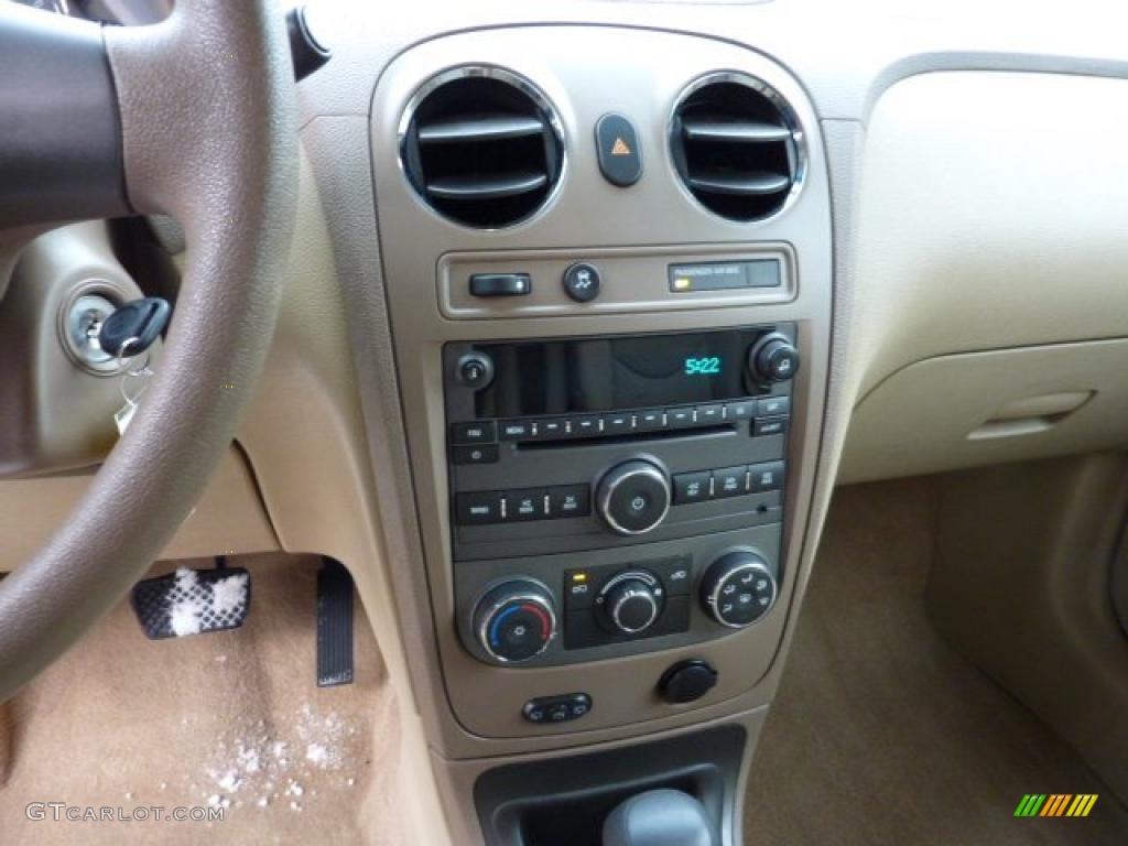 2009 HHR LS - Gold Mist Metallic / Cashmere photo #13