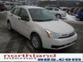 White Suede - Focus SE Sedan Photo No. 4