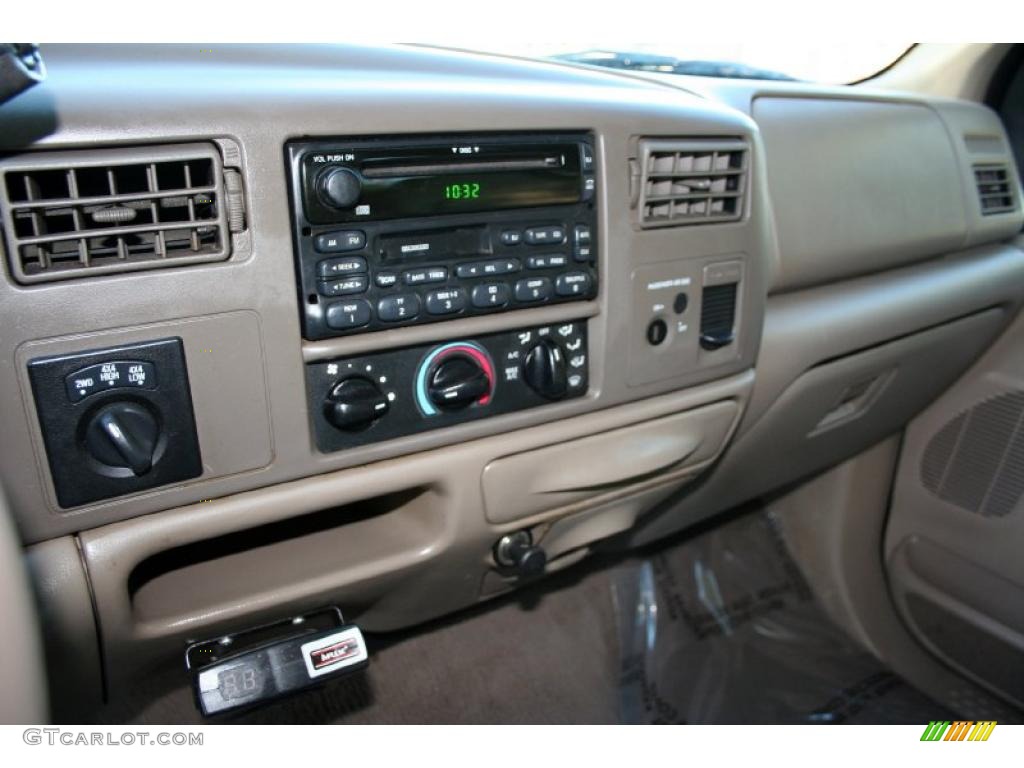 2000 Ford F350 Super Duty Lariat Extended Cab 4x4 Controls Photo #41595379