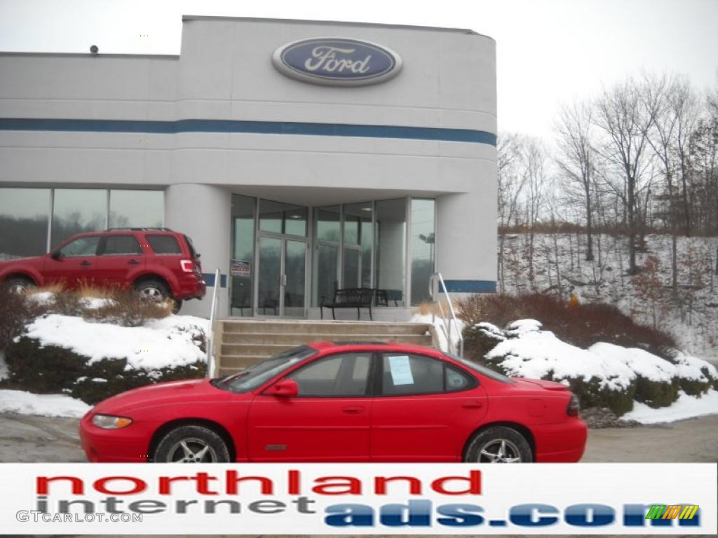 2000 Grand Prix GTP Sedan - Bright Red / Graphite photo #1