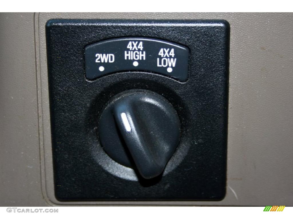 2000 Ford F350 Super Duty Lariat Extended Cab 4x4 Controls Photo #41595557