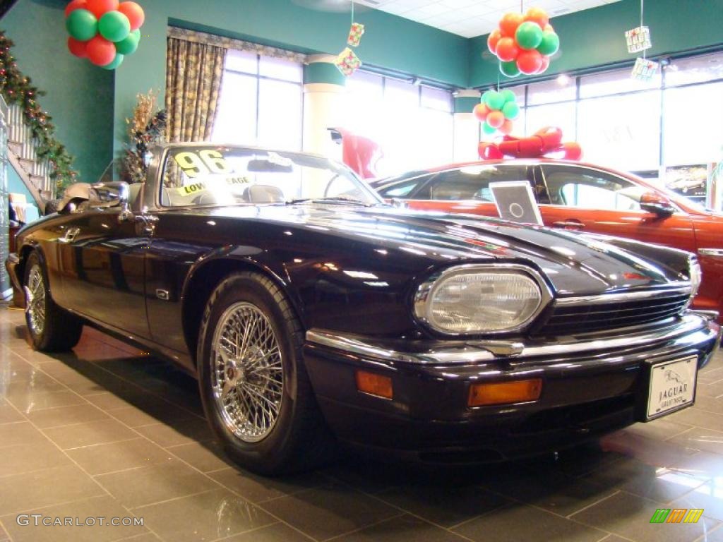 Black Jaguar XJ
